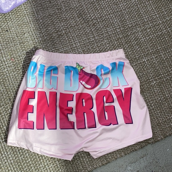 Stylish Shorts - Picture 3 of 4